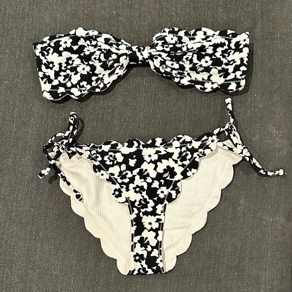 Marysia Women’s Medium Black and White Floral Bikini Set